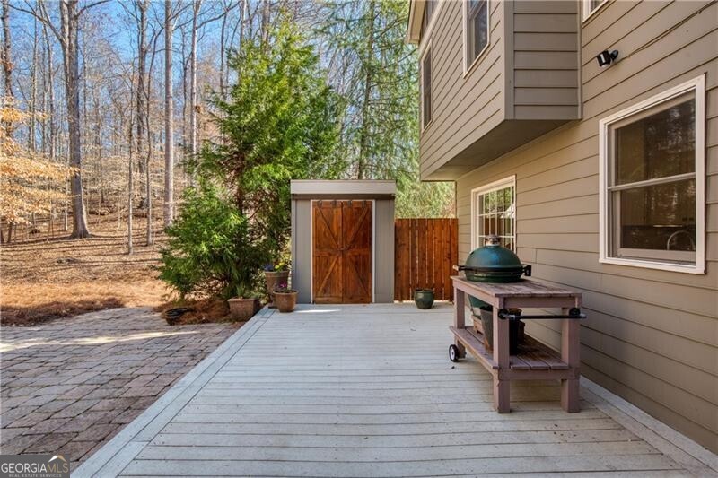 Roswell, Georgia 30075, United States, 4 Bedrooms Bedrooms, ,4 BathroomsBathrooms,Residential,Pending,79685