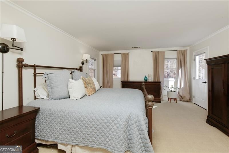 Roswell, Georgia 30075, United States, 4 Bedrooms Bedrooms, ,4 BathroomsBathrooms,Residential,Pending,79685