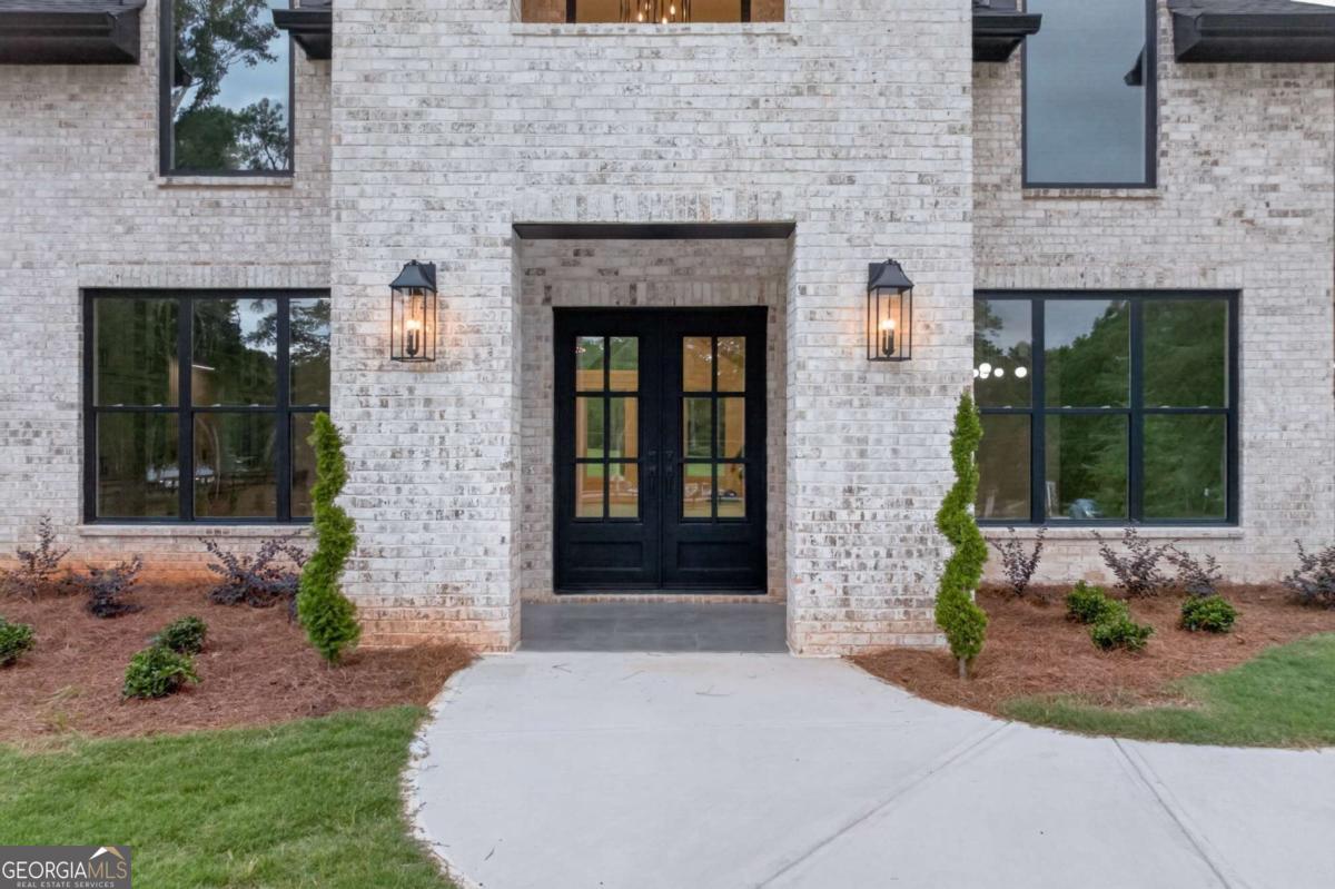 292 Double Springs RD SW