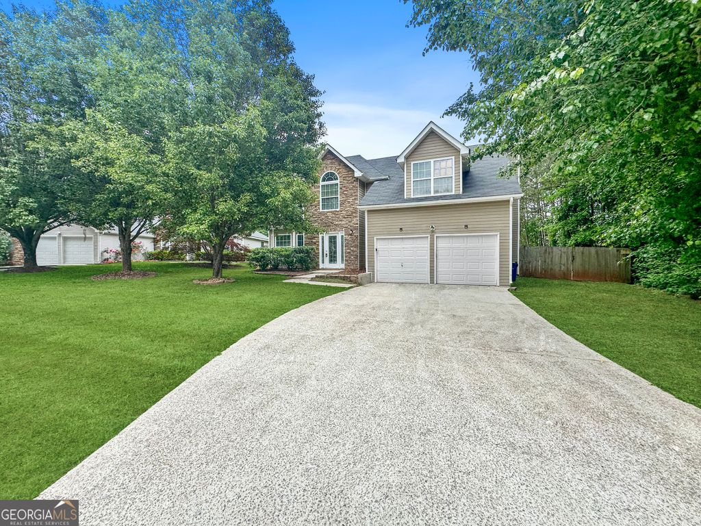 Photo of 2053 Reflective Waters Road, Villa Rica, GA 30180 (MLS # 10652307)