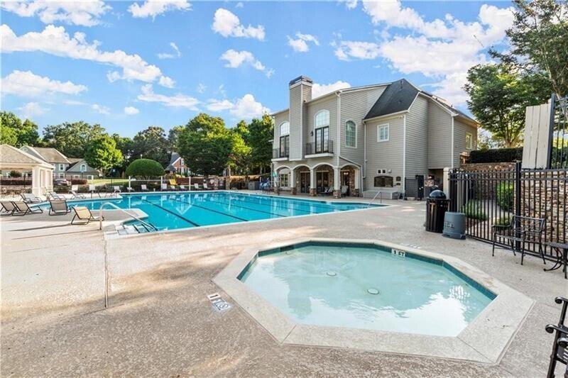 Hampton Hall - Residential