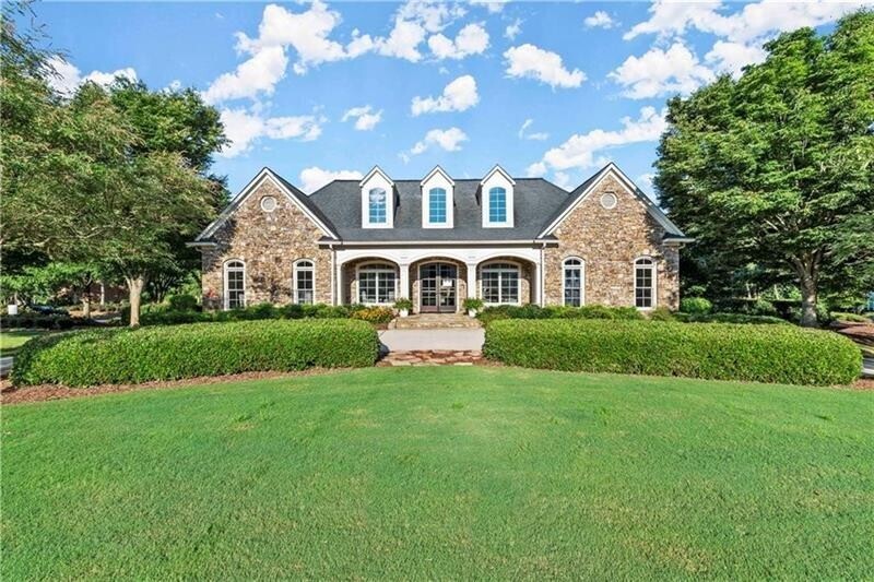 Hampton Hall - Residential