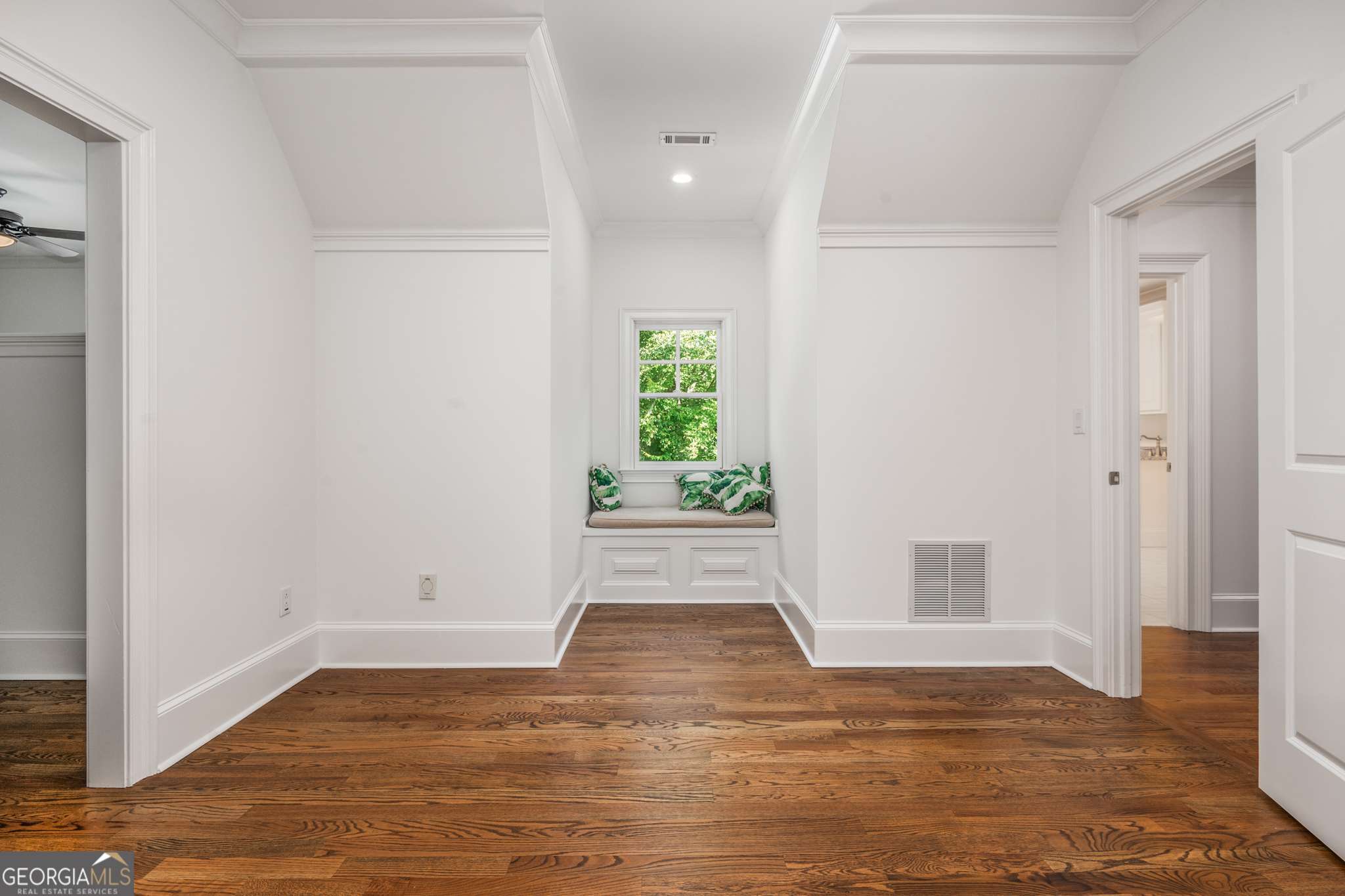 The Lake at Long Island - Residential