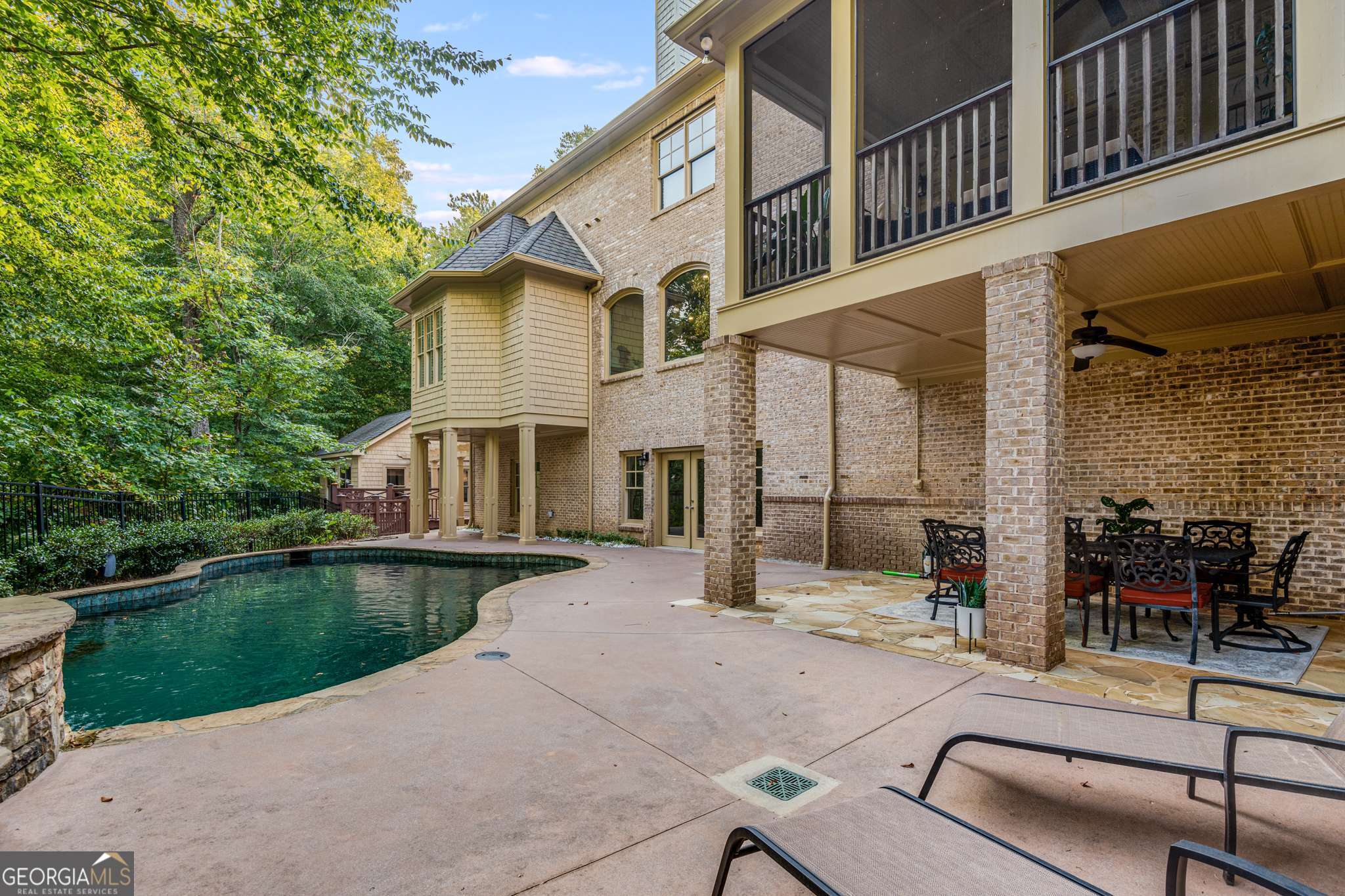 The Lake at Long Island - Residential