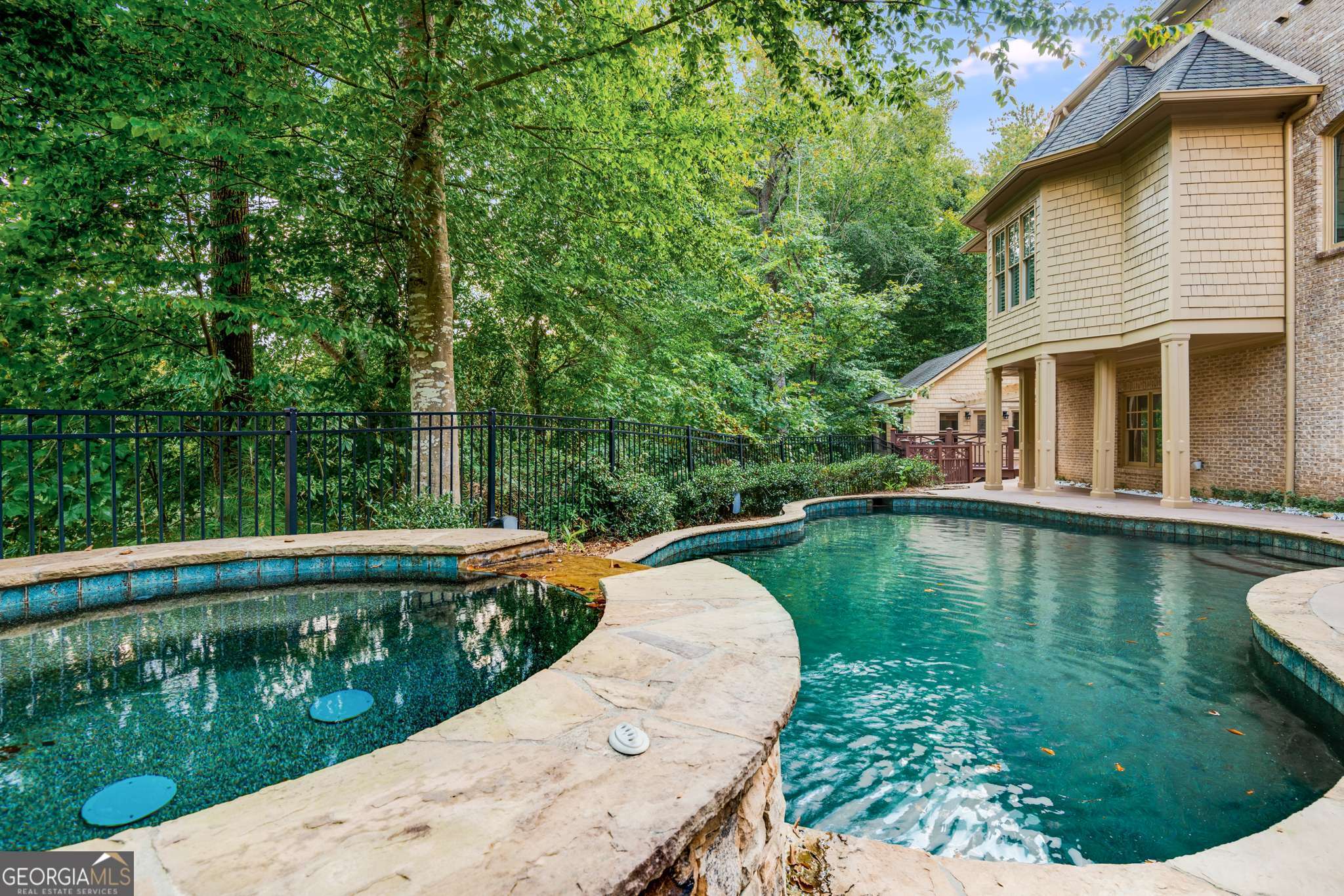 The Lake at Long Island - Residential