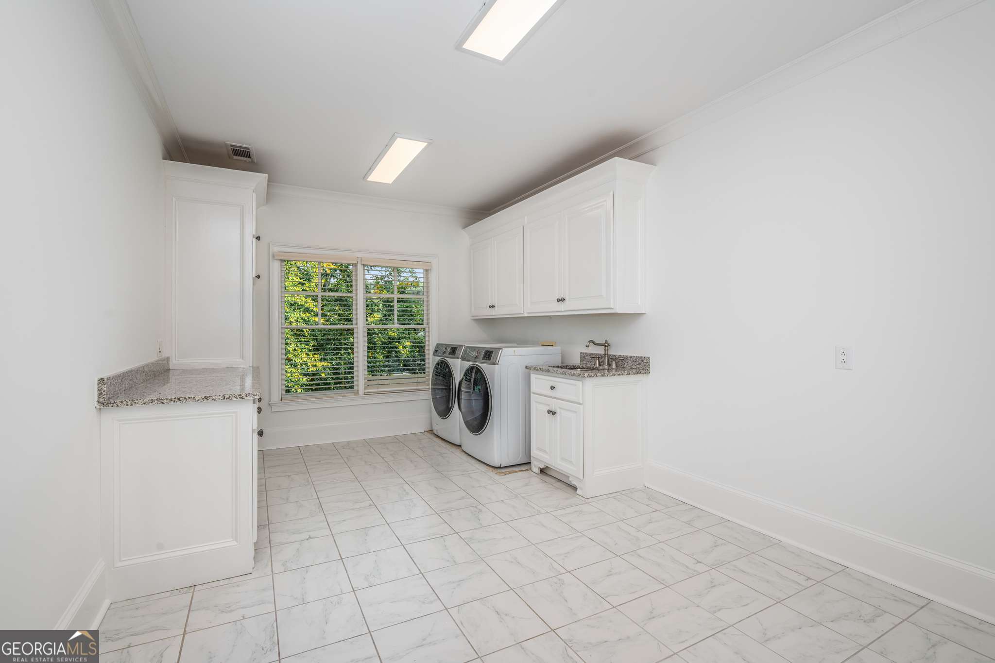 The Lake at Long Island - Residential