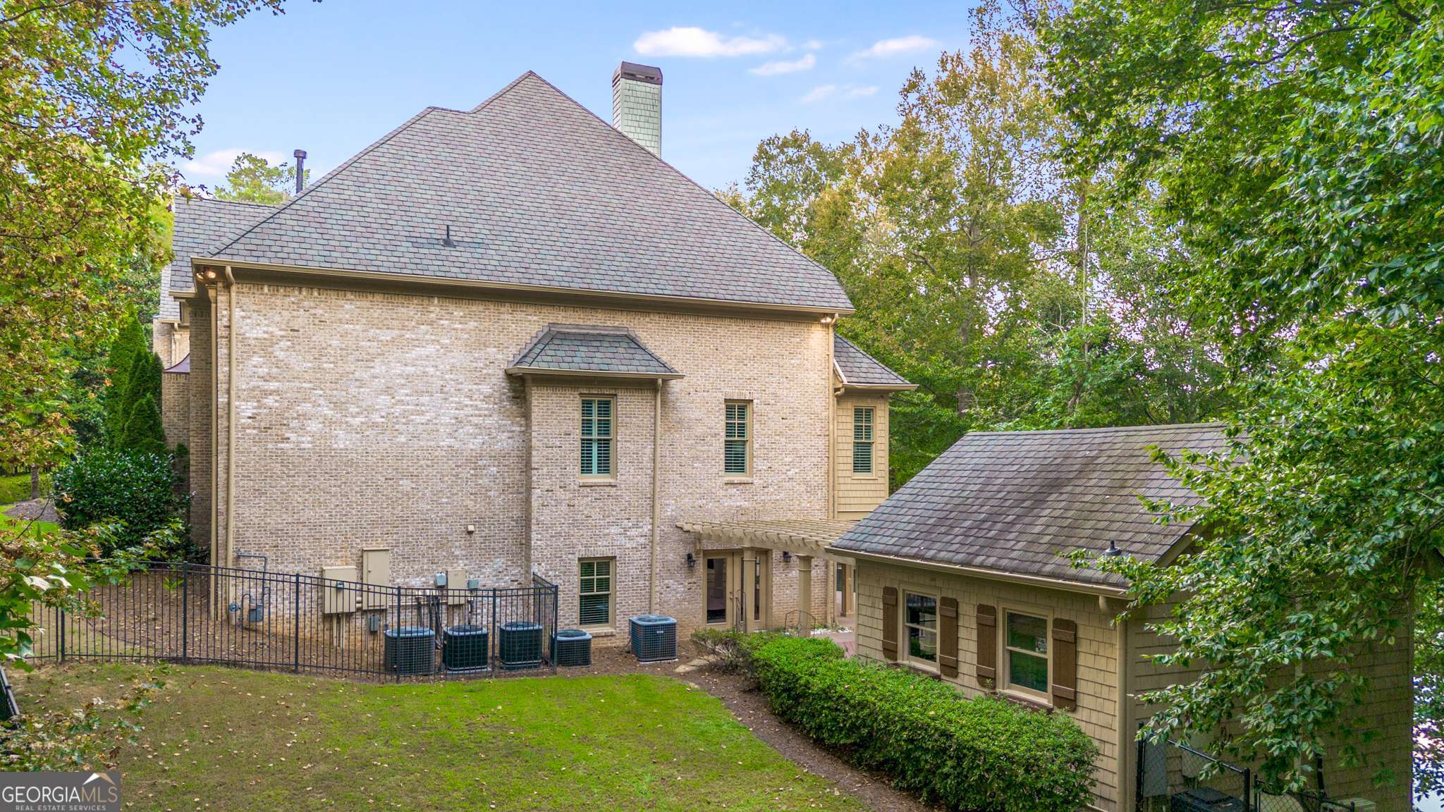 The Lake at Long Island - Residential