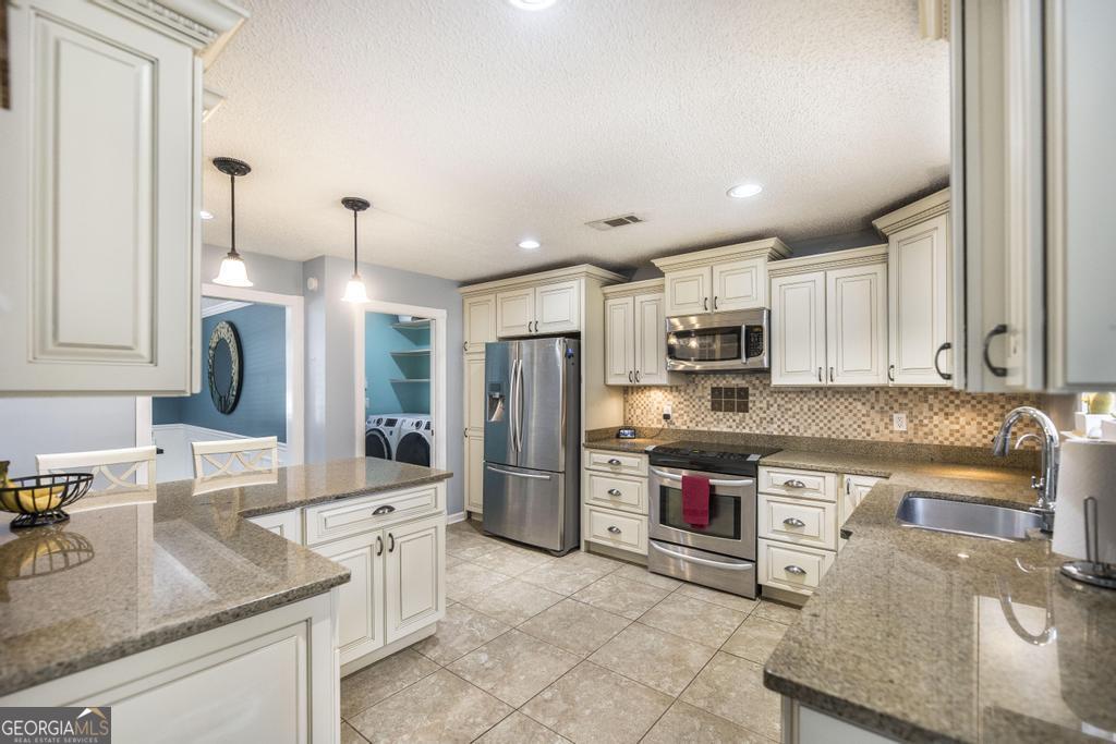 204 Scotsburg DR
