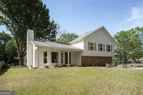 11 Parkmont DR Roswell GA 30076