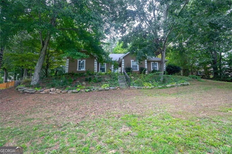 23 HAMPTON DR