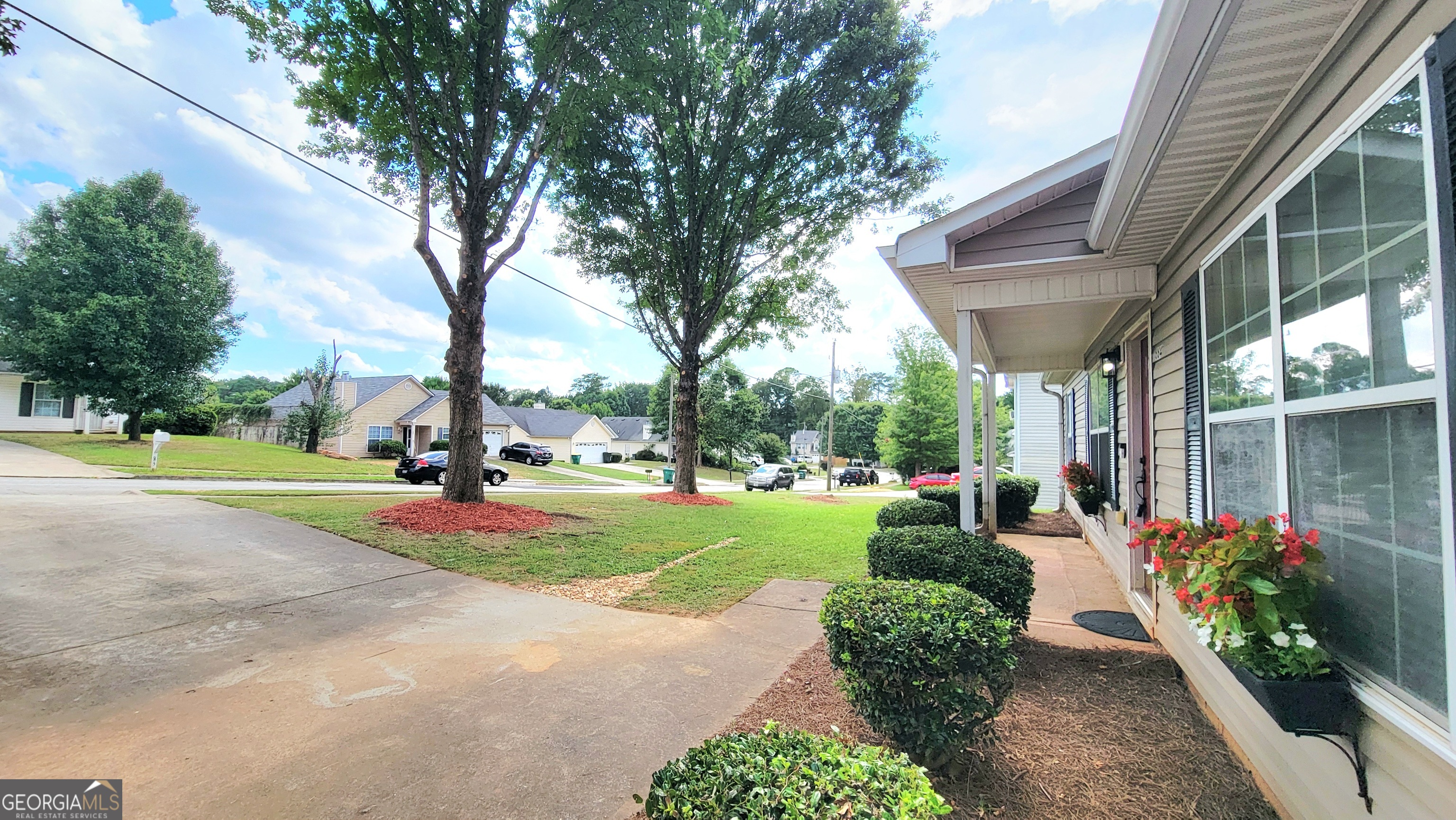 664 Forest Hills PATH