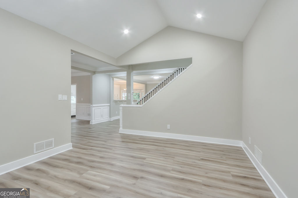 39 Vernon Glen CT