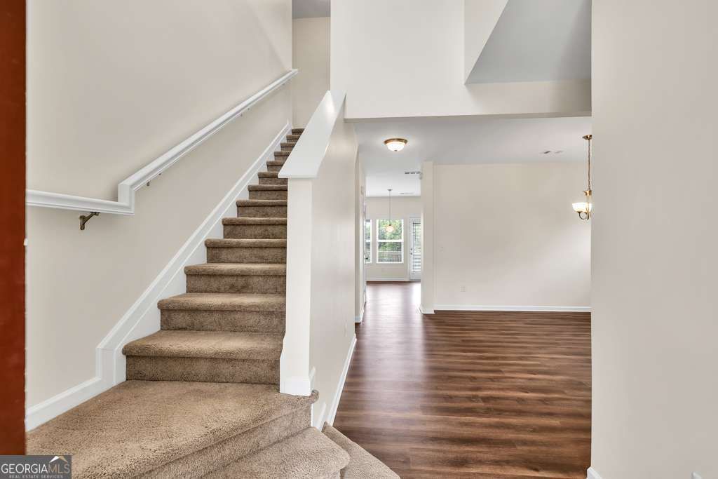 Photo of 1530 Avalon Creek Road, Sugar Hill, GA 30518 (MLS # 10658197)