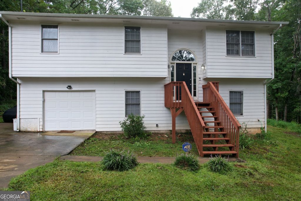 Photo of 130 Mallard Drive, Newnan, GA 30263 (MLS # 10653583)