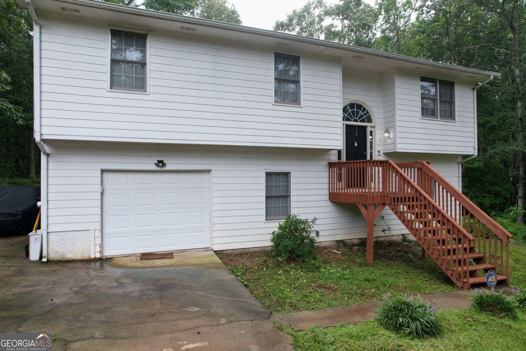 Photo of 130 Mallard Drive, Newnan, GA 30263 (MLS # 10653583)