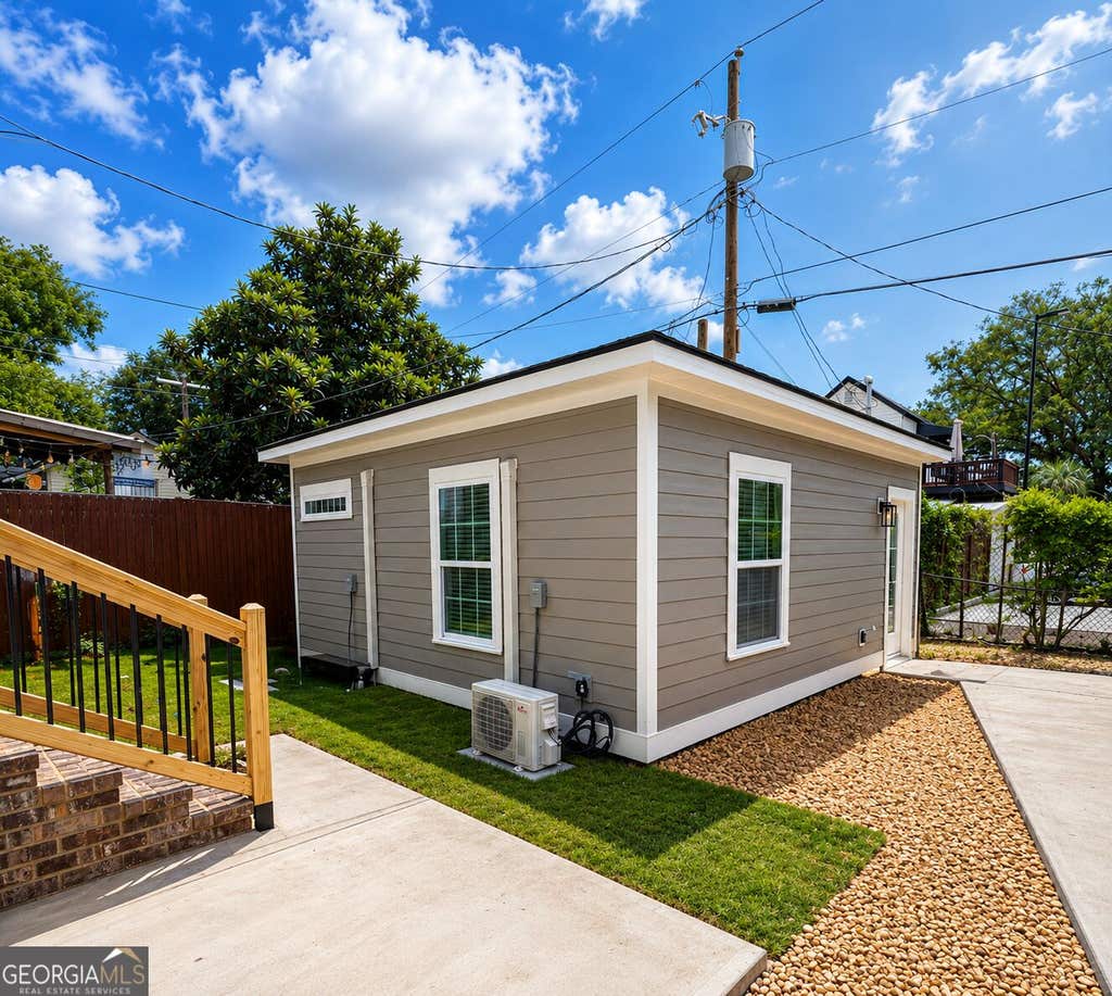 Photo of 615 E 38th Street, Savannah, GA 31401 (MLS # 10820823)
