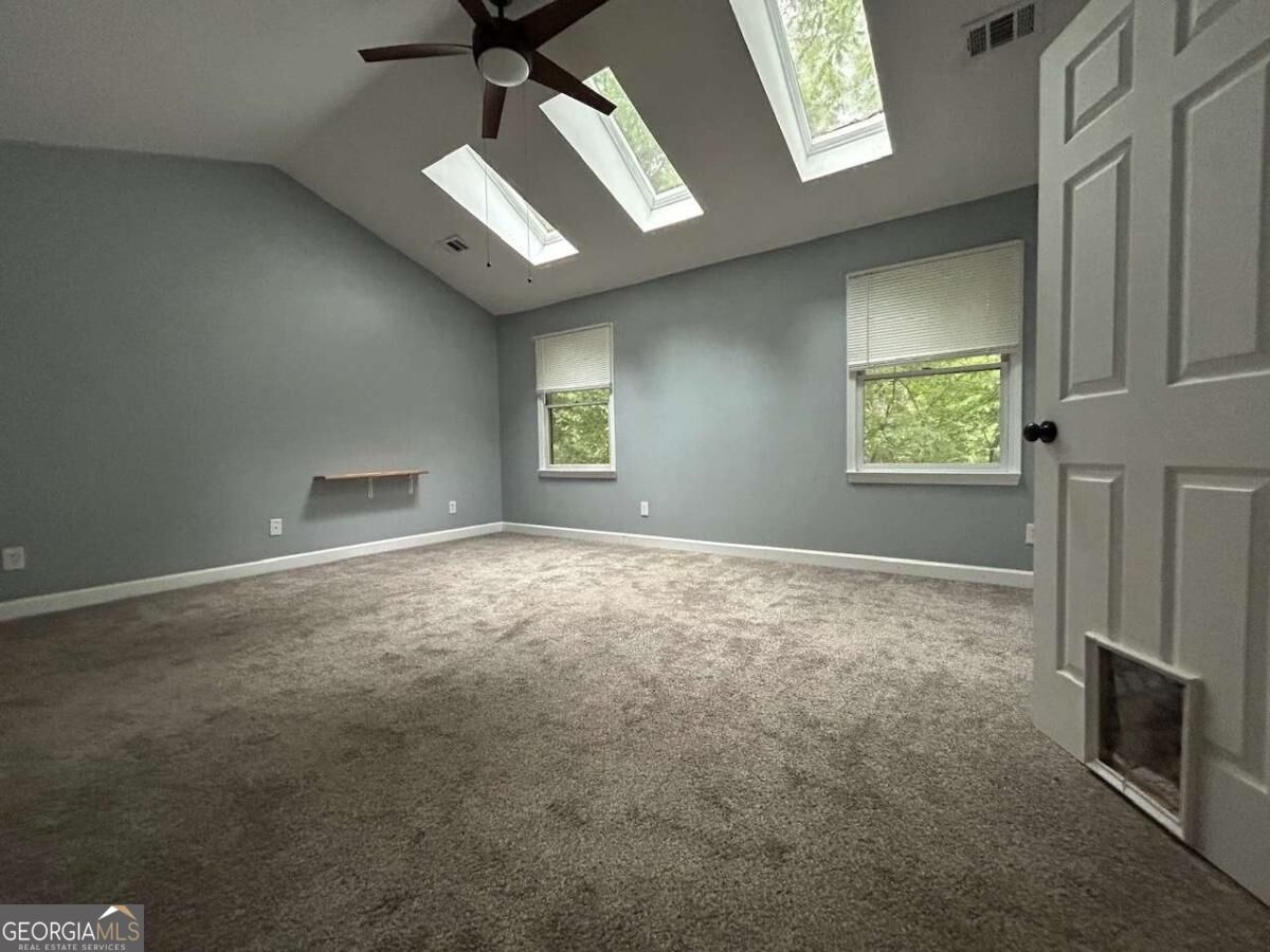 2523 Tamarack DR