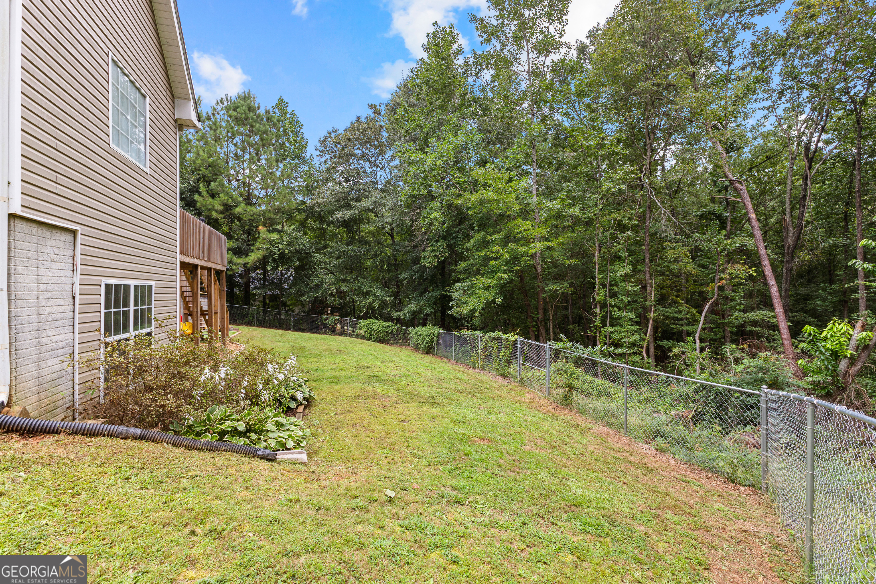 Newnan, Georgia 30265, United States, 3 Bedrooms Bedrooms, ,2 BathroomsBathrooms,Residential,Pending,200813