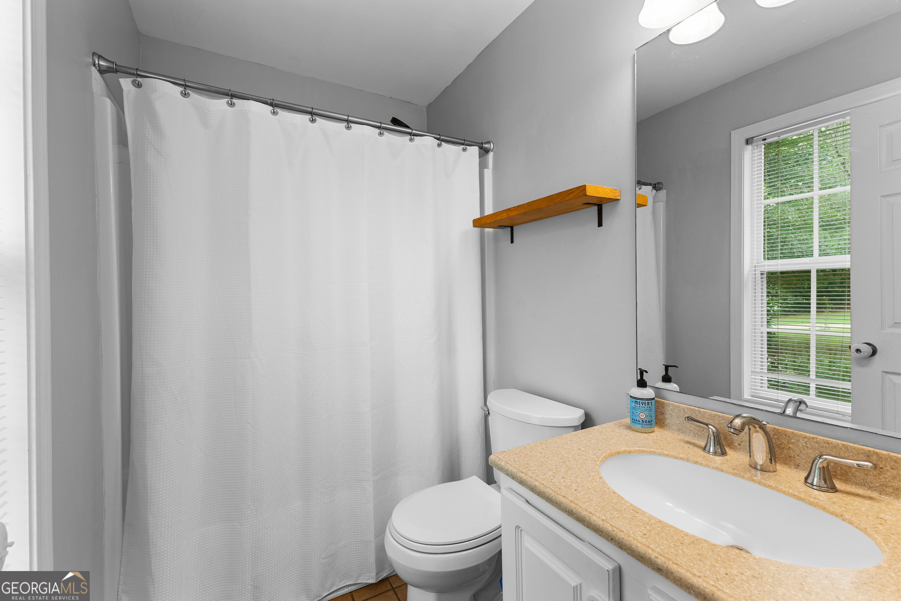 Newnan, Georgia 30265, United States, 3 Bedrooms Bedrooms, ,2 BathroomsBathrooms,Residential,Pending,200813