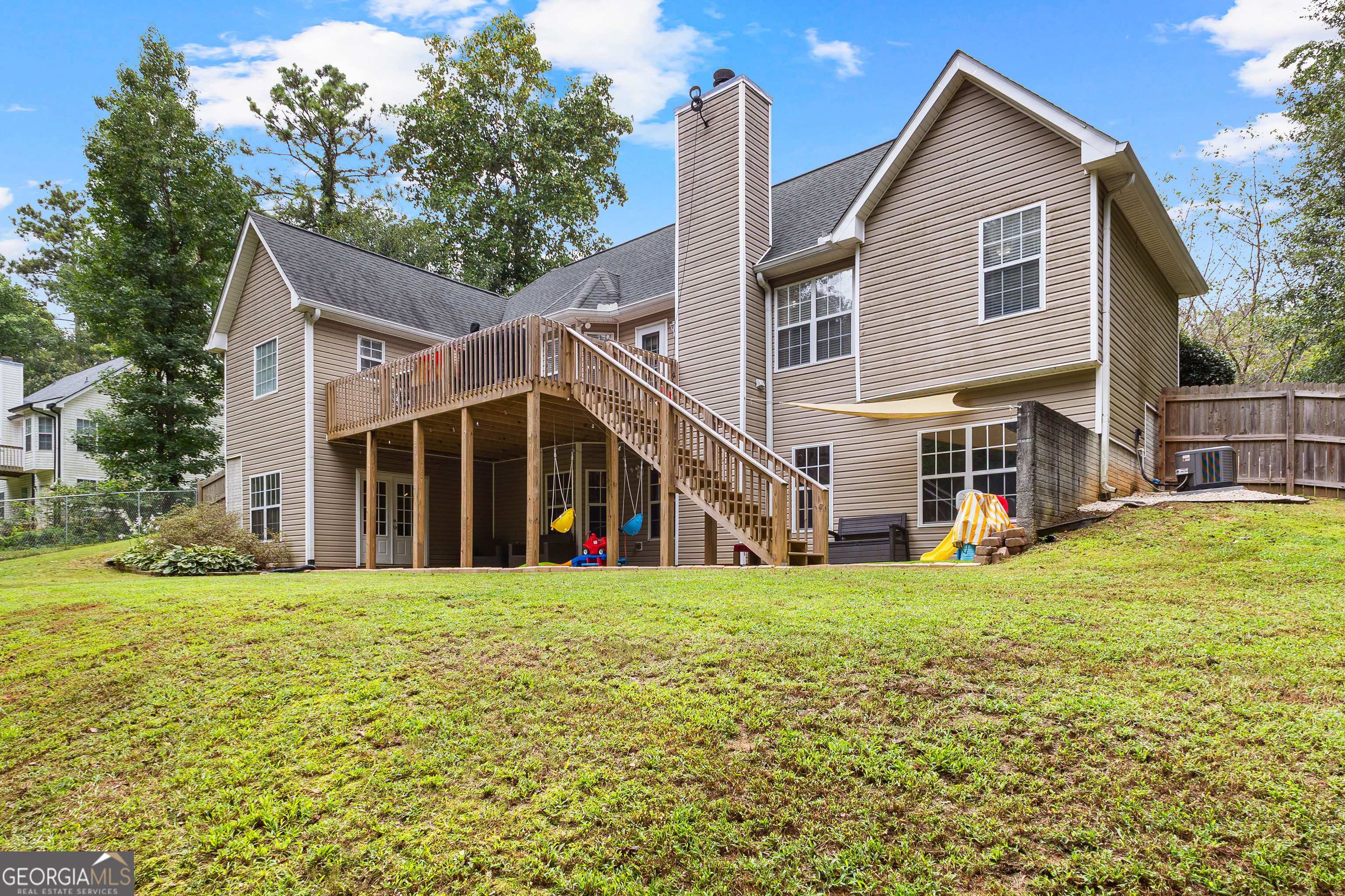 Newnan, Georgia 30265, United States, 3 Bedrooms Bedrooms, ,2 BathroomsBathrooms,Residential,Pending,200813