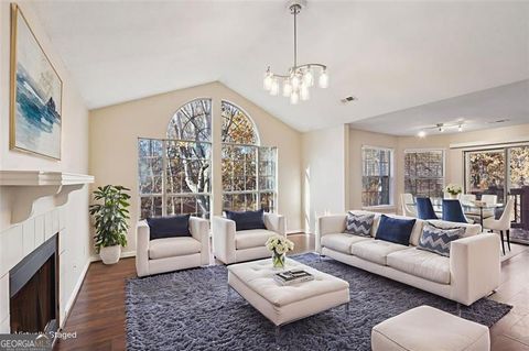 Photo of 909 WENTWORTH Ct, Alpharetta, GA 30022 (MLS # 10650976)