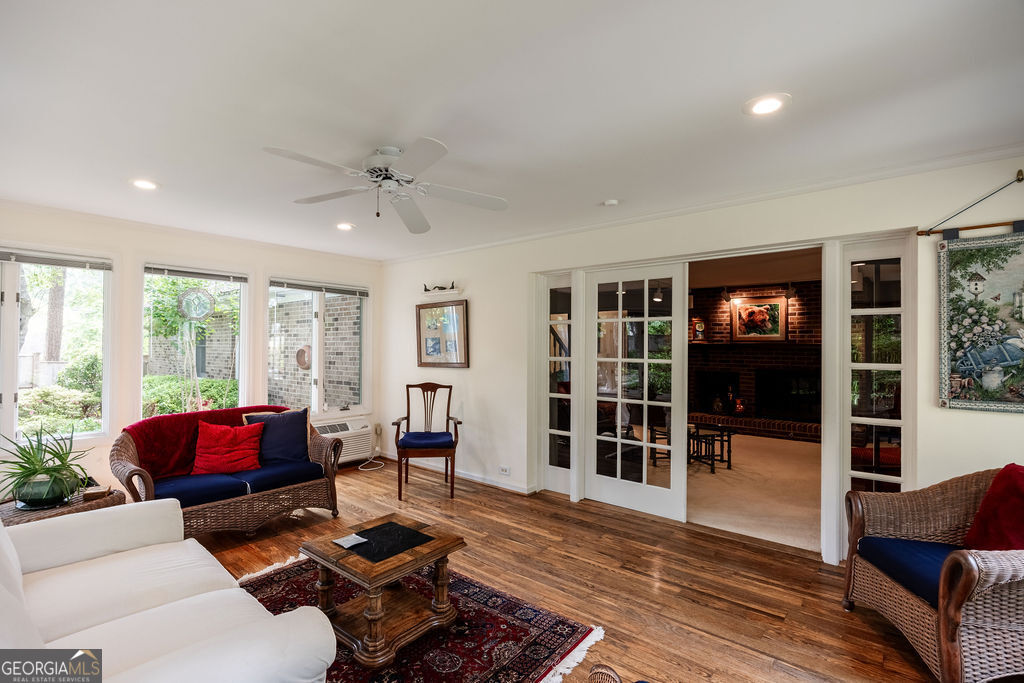 205 Castlegate RD
