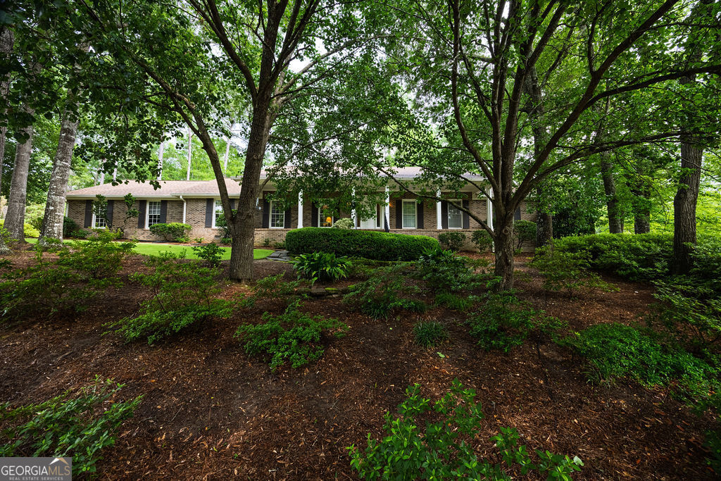 205 Castlegate RD