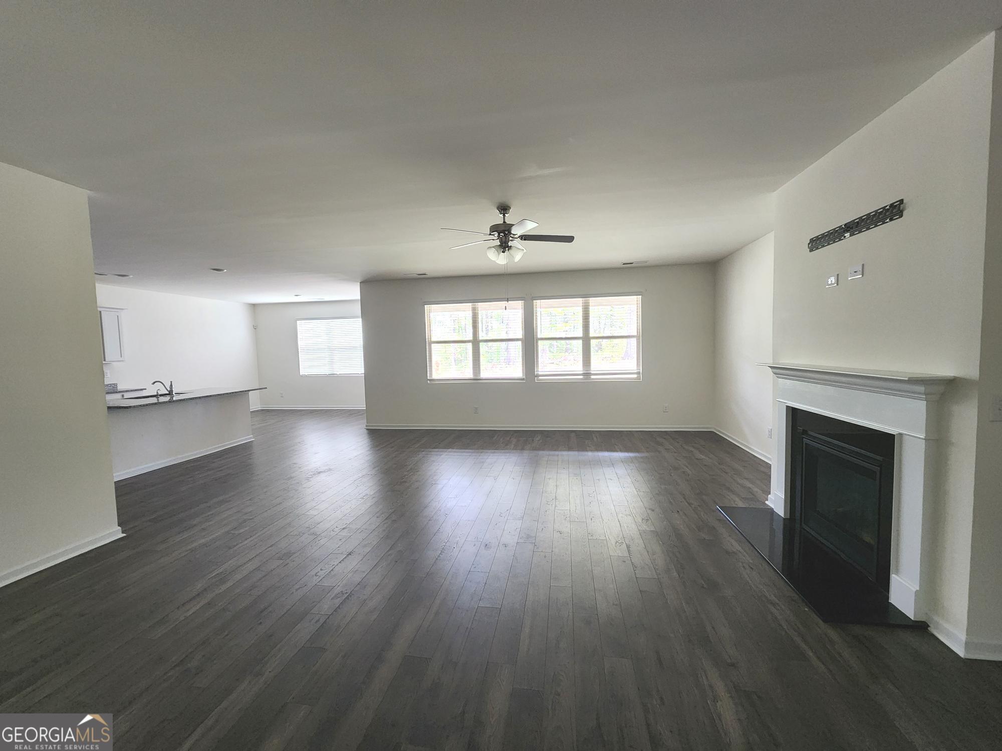 4090 Spencer LN