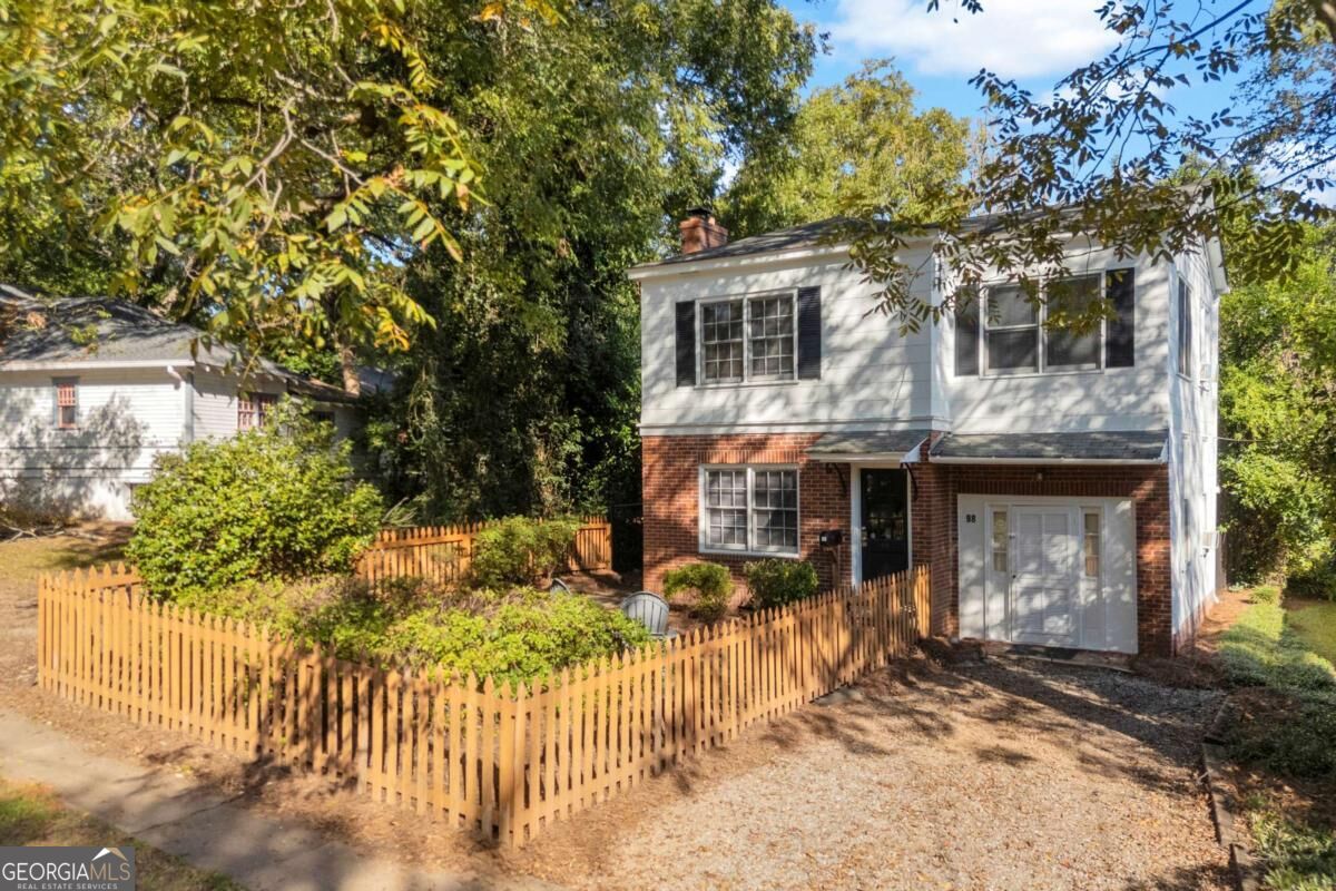 98 Springdale Street