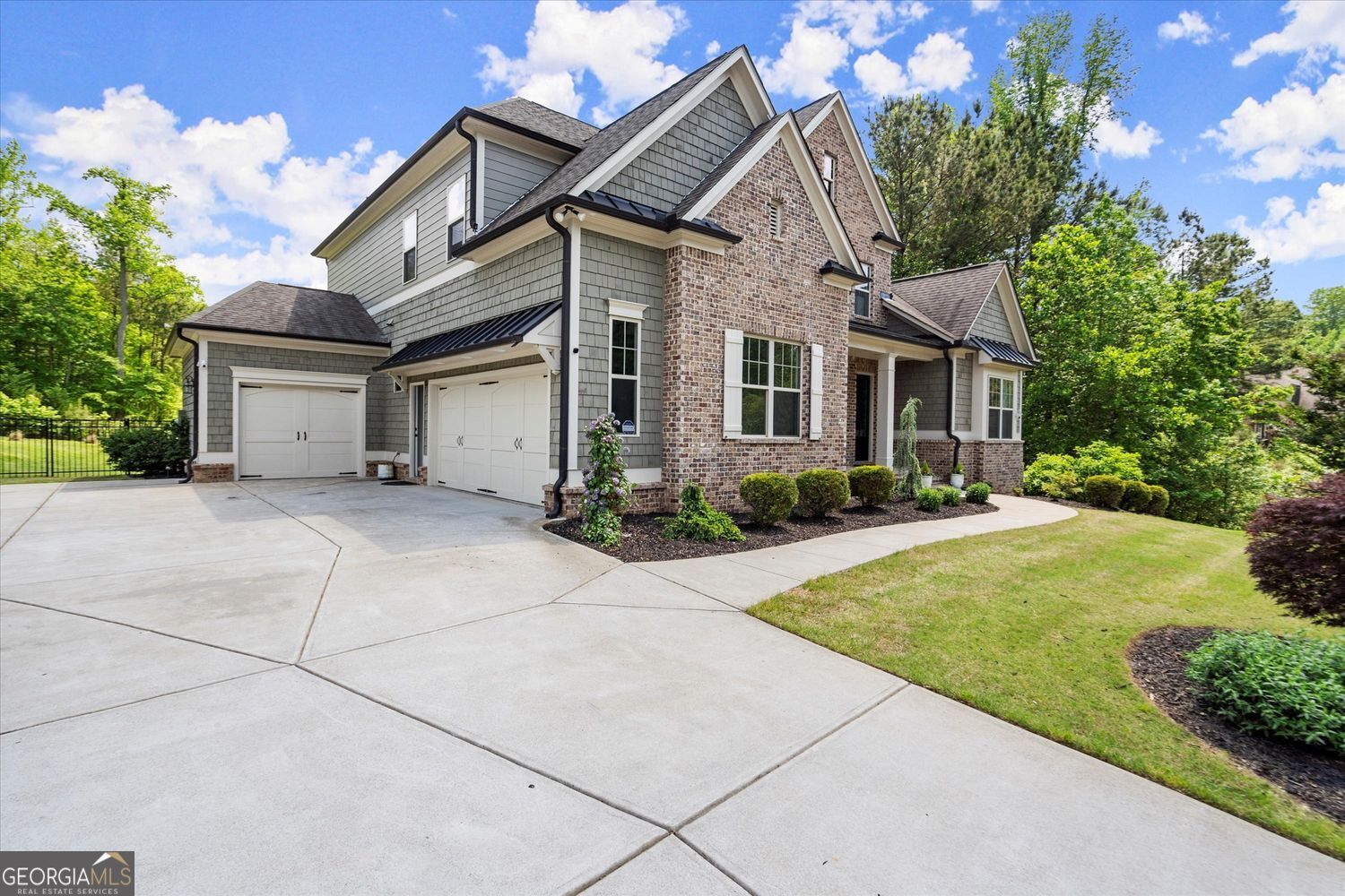 THE MANOR NORTH - Residential