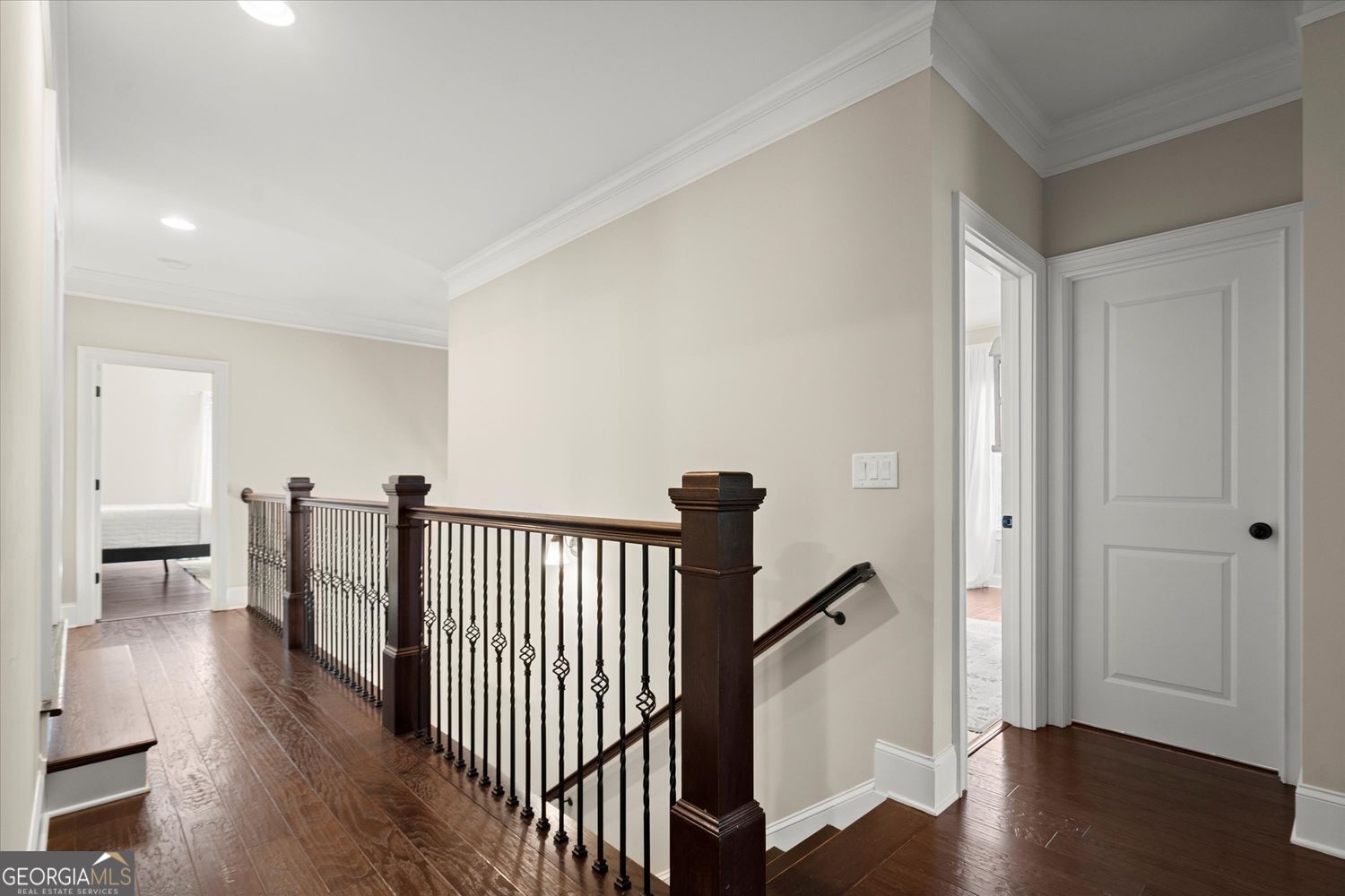 THE MANOR NORTH - Residential