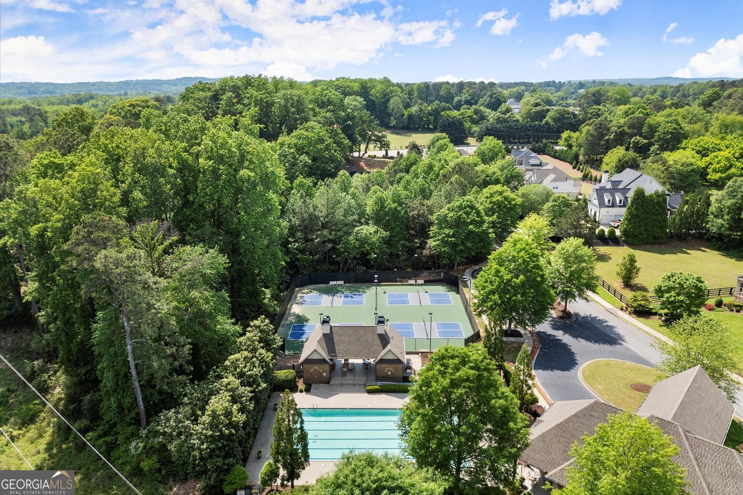 THE MANOR NORTH - Residential