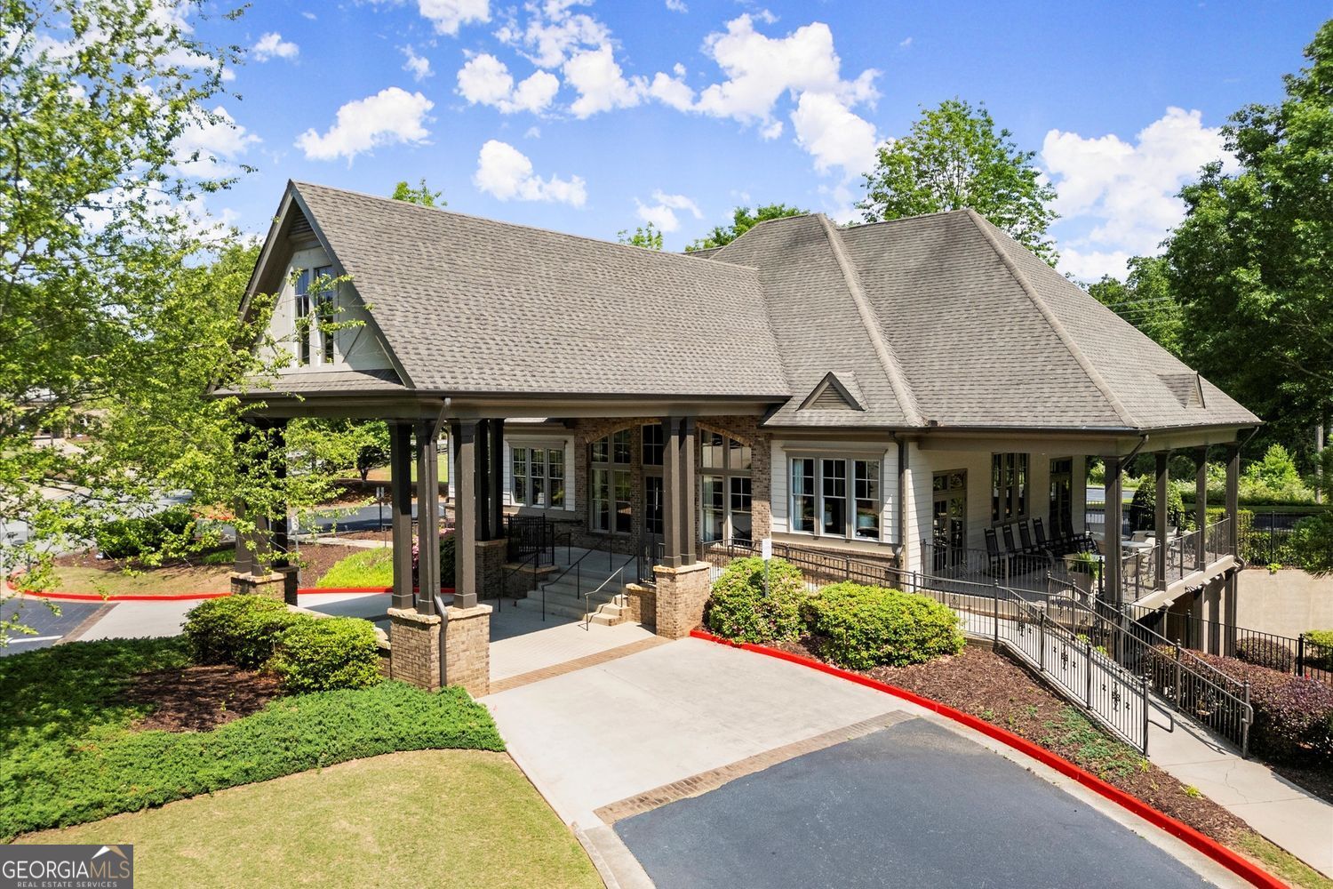 THE MANOR NORTH - Residential