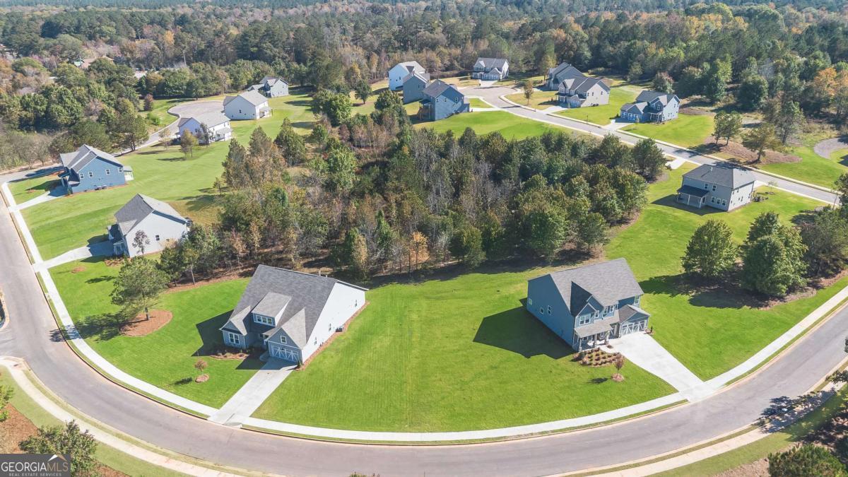 1141 Gage LN