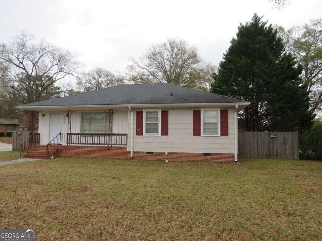 Photo of 228 Marshall Street, Cedartown, GA 30125 (MLS # 10656229)