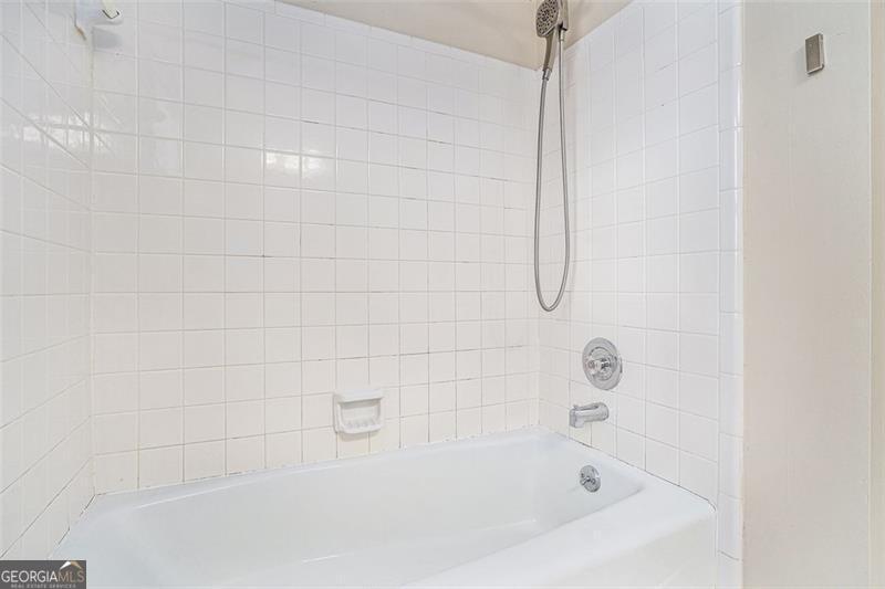 CARROLL MANOR - Residential