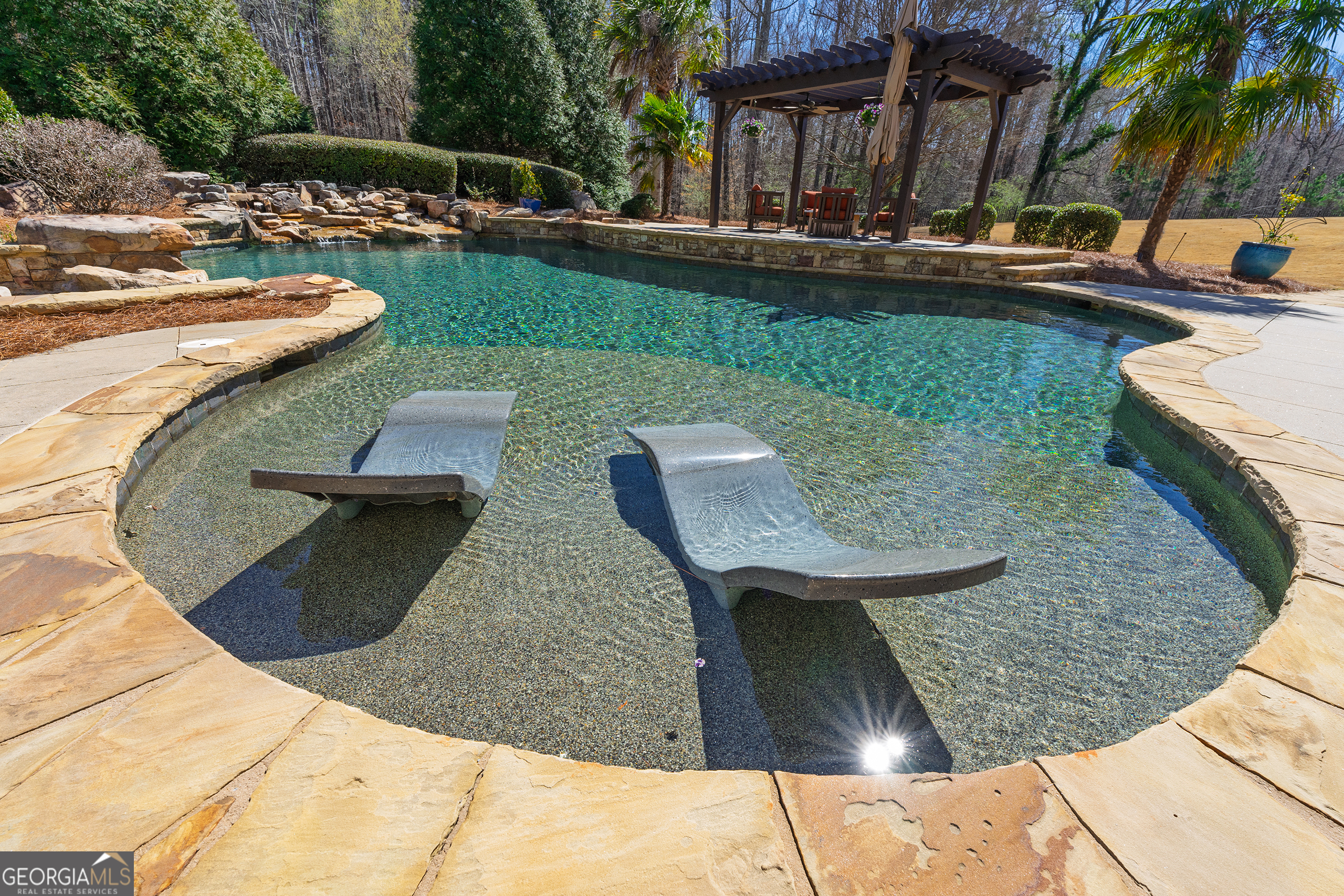 Fayetteville, Georgia 30214, United States, 6 Bedrooms Bedrooms, ,8 BathroomsBathrooms,Residential,Pending,84677