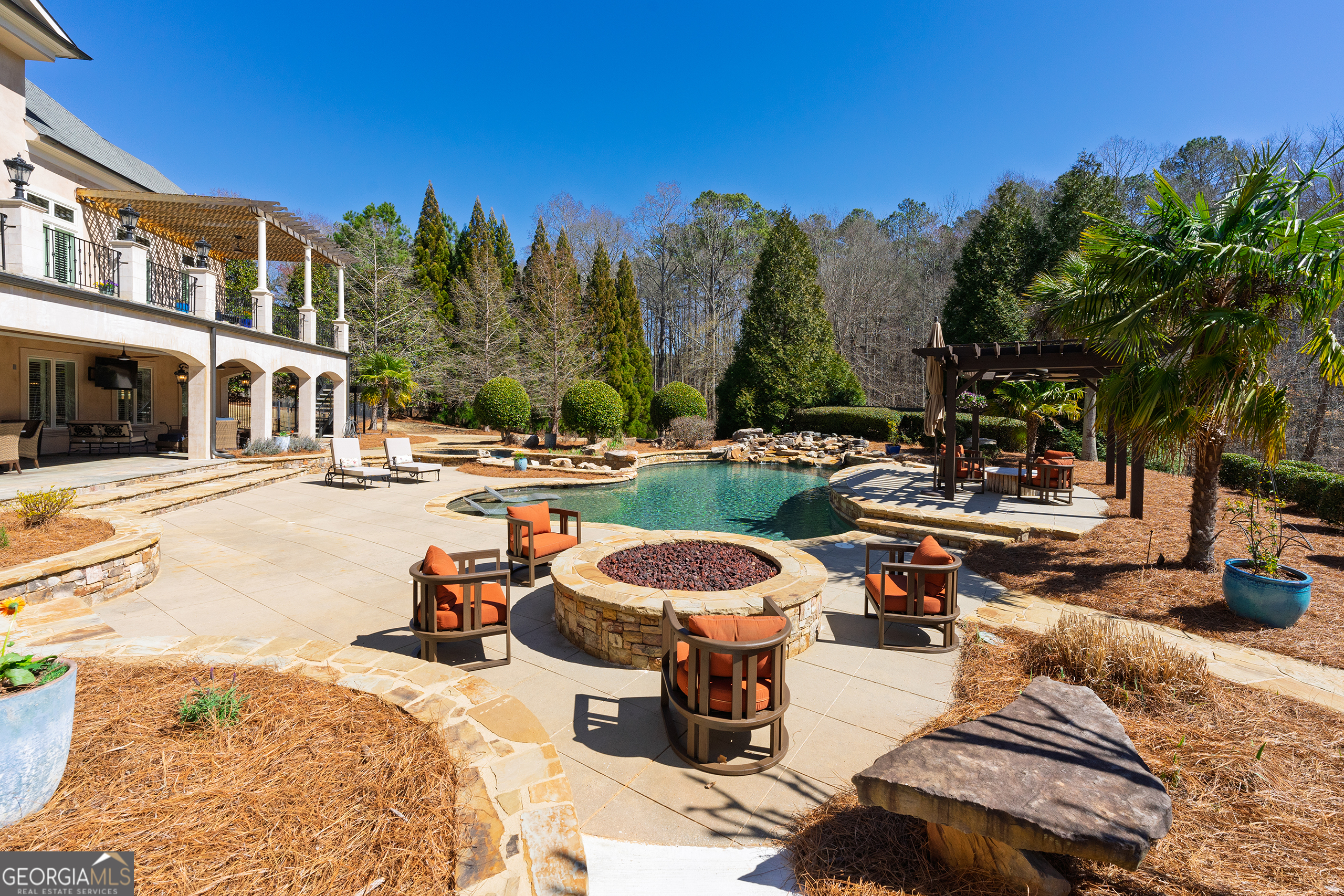 Fayetteville, Georgia 30214, United States, 6 Bedrooms Bedrooms, ,8 BathroomsBathrooms,Residential,Pending,84677