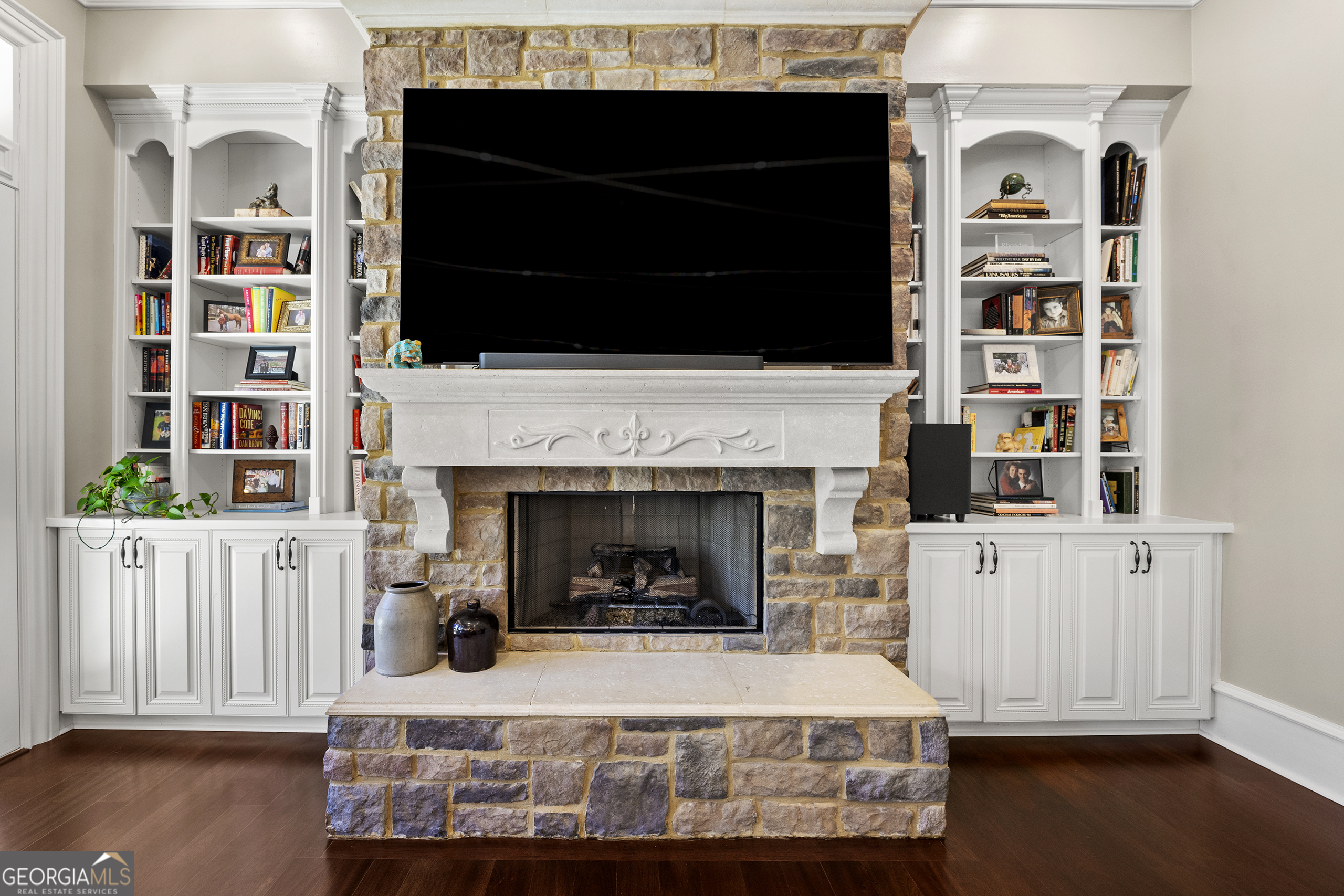 Fayetteville, Georgia 30214, United States, 6 Bedrooms Bedrooms, ,8 BathroomsBathrooms,Residential,Pending,84677