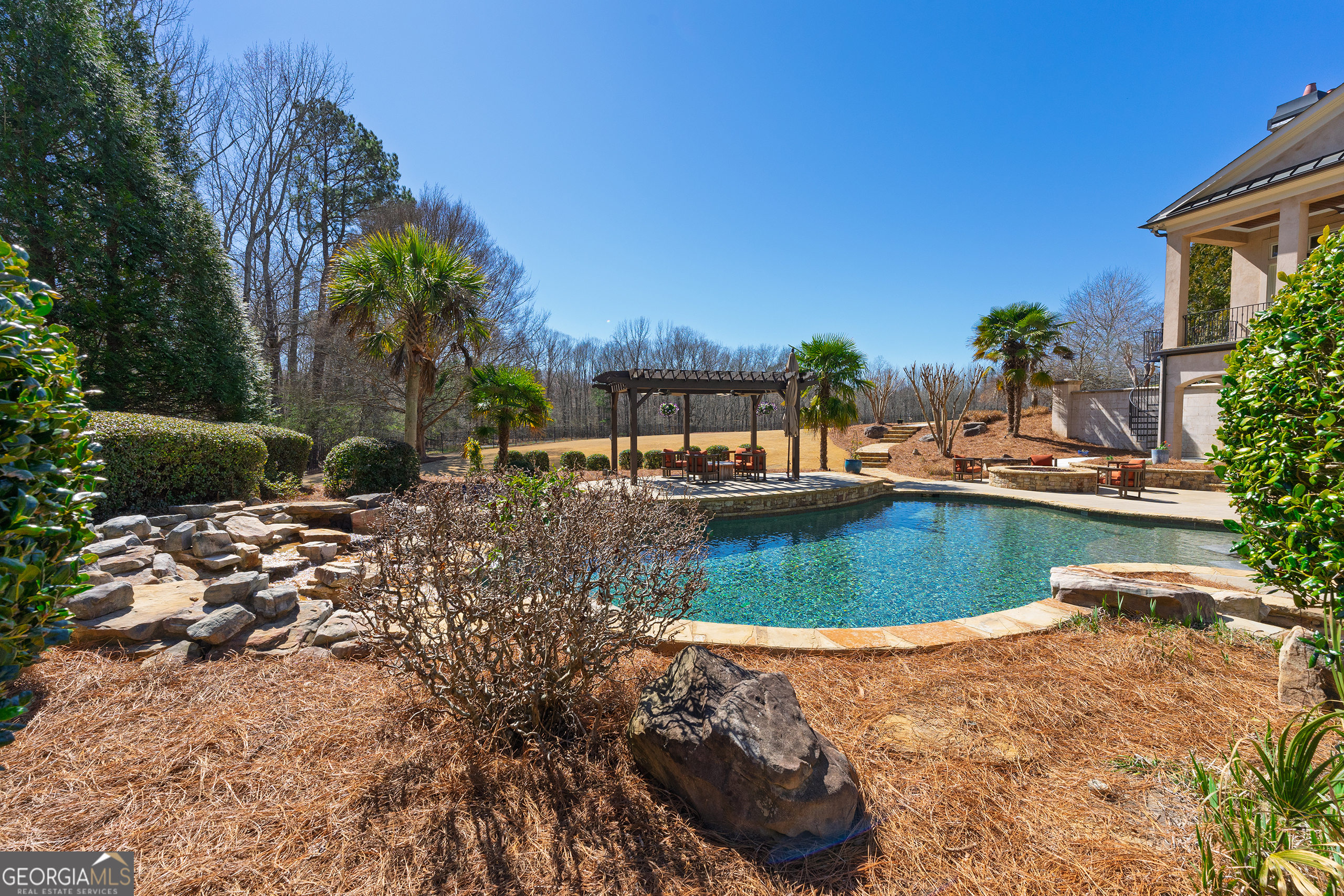 Fayetteville, Georgia 30214, United States, 6 Bedrooms Bedrooms, ,8 BathroomsBathrooms,Residential,Pending,84677