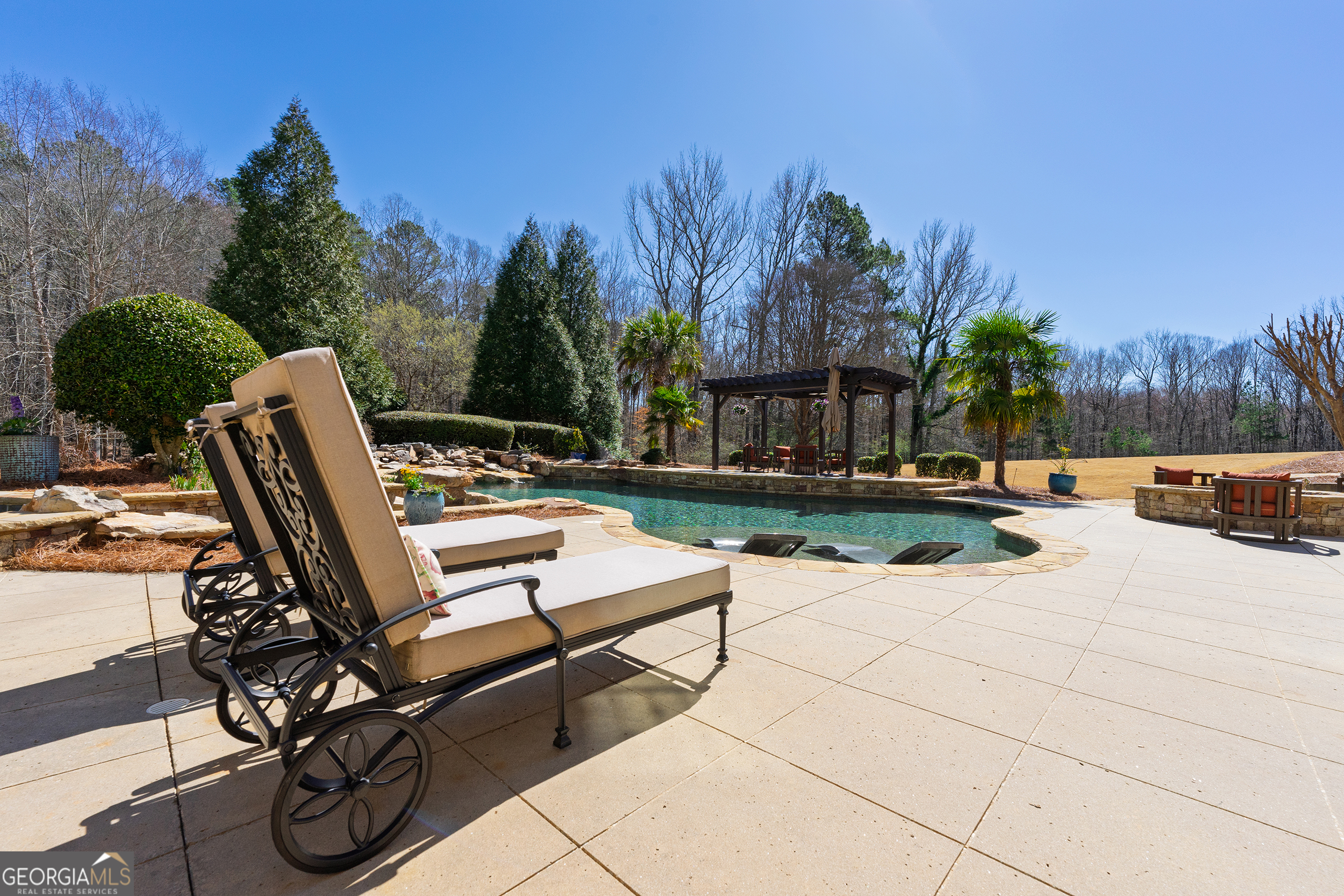 Fayetteville, Georgia 30214, United States, 6 Bedrooms Bedrooms, ,8 BathroomsBathrooms,Residential,Pending,84677