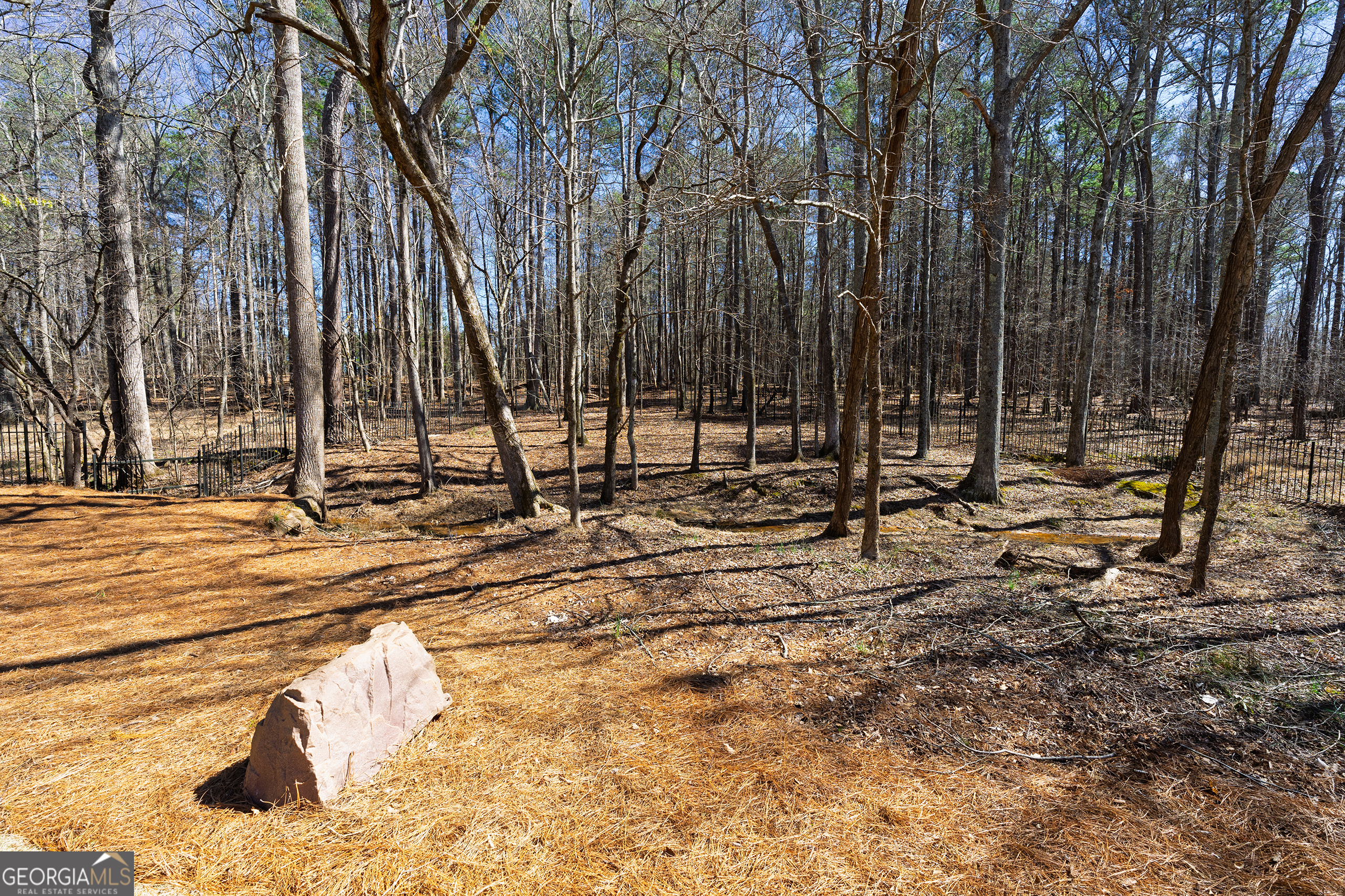 Fayetteville, Georgia 30214, United States, 6 Bedrooms Bedrooms, ,8 BathroomsBathrooms,Residential,Pending,84677