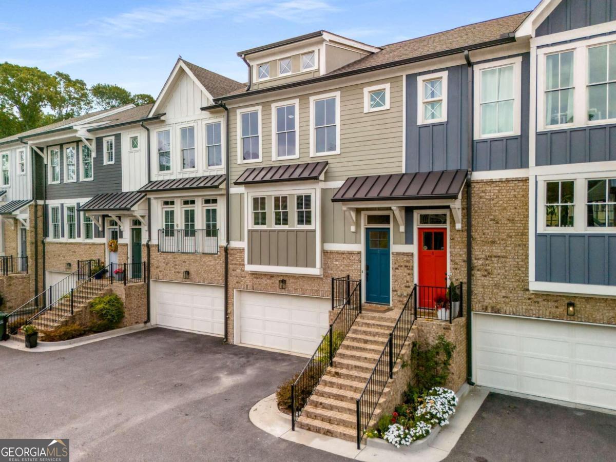 370 THRASHER ST 2