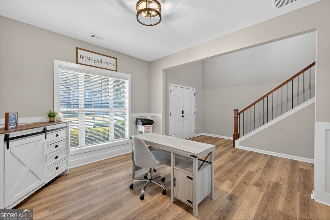 748 HAWKINS CREEK DR