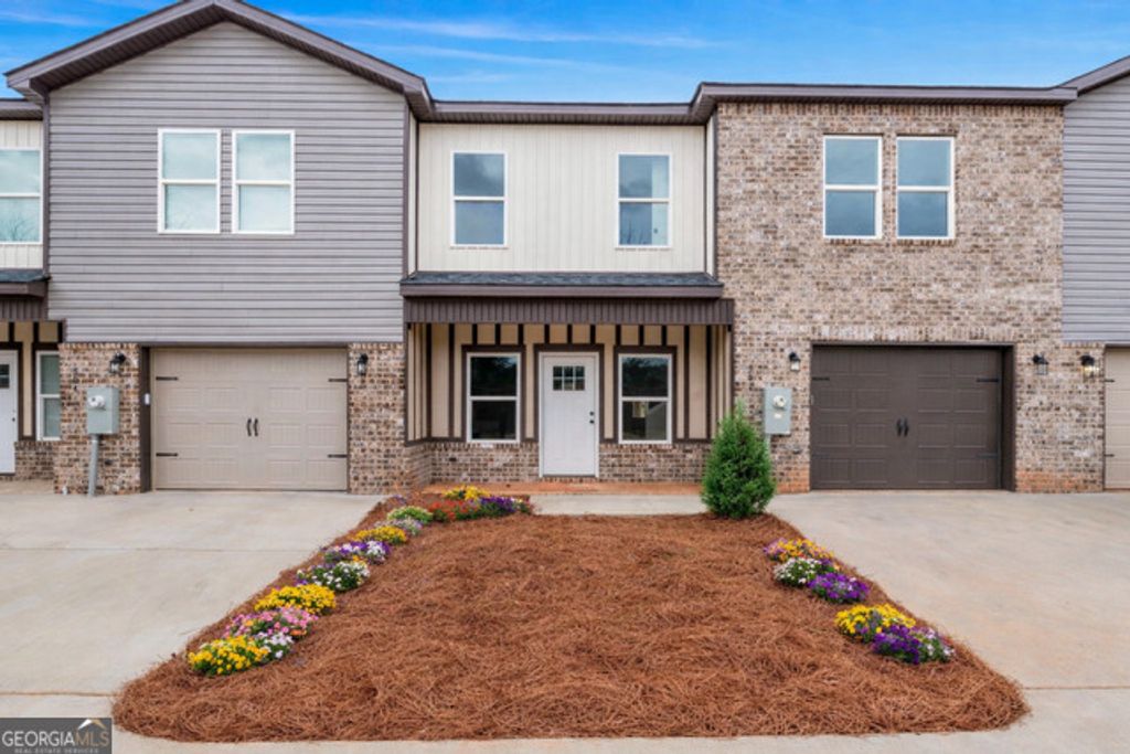 Photo of 302 Beau Claire Circle, Byron, GA 31008 (MLS # 10766723)