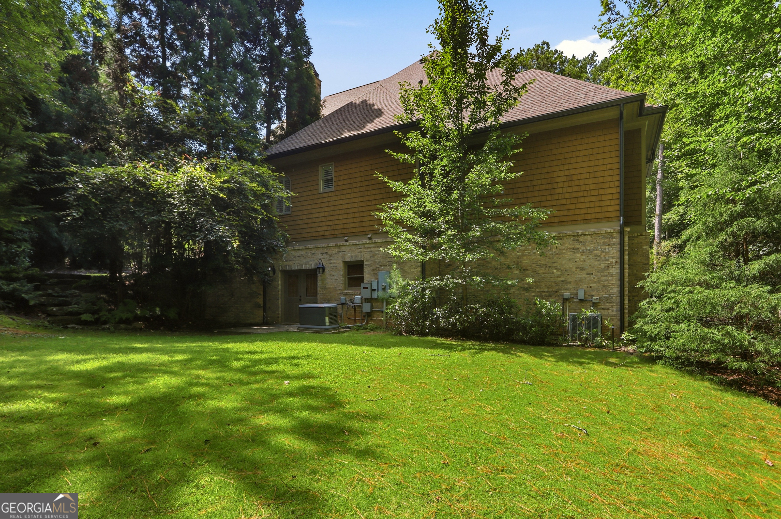 108 Waters Edge DR