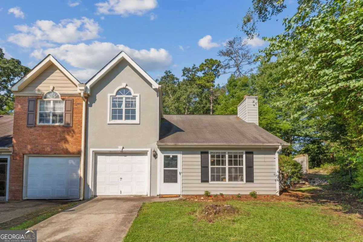 1047 Kennesborough Road NW
