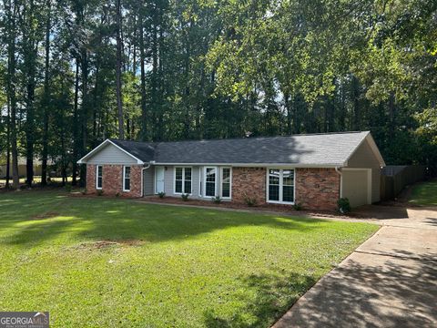 Photo of 191 Moccasin Trail, Lagrange, GA 30241 (MLS # 10619144)