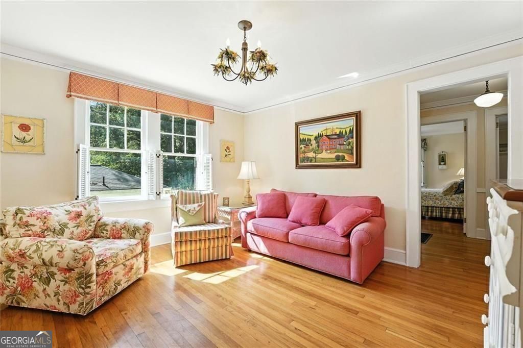 PEACHTREE HEIGHTS - Residential