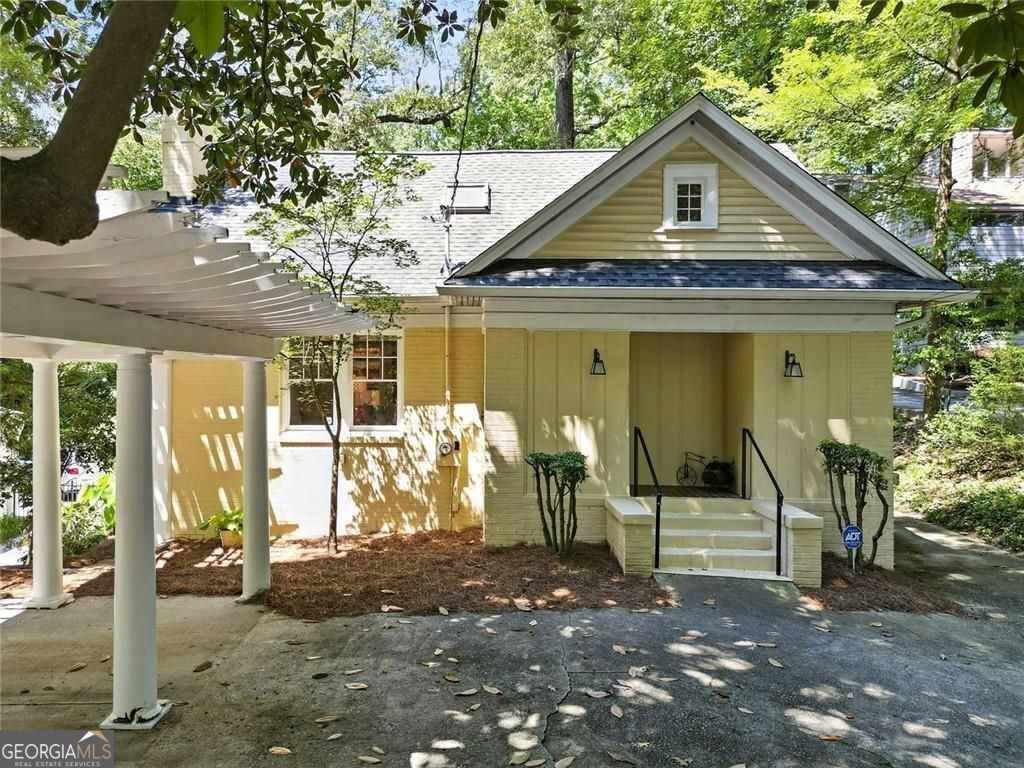 172 Lindbergh DR NE